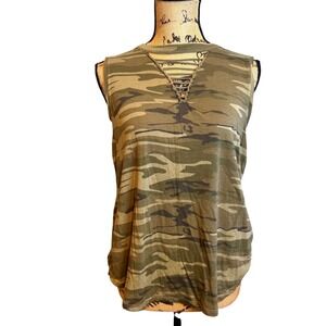So Womens Camo Muscle Tank Top Green Camouflage Strappy V-Neck Cutout Medium